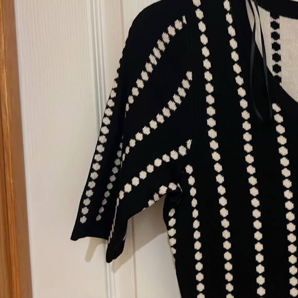 Knit dress black with white dots. Knee length - Picture 4 of 4